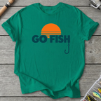 GO FISH Retro Sunset T-Shirt in Kelly Green | River Giants Club
