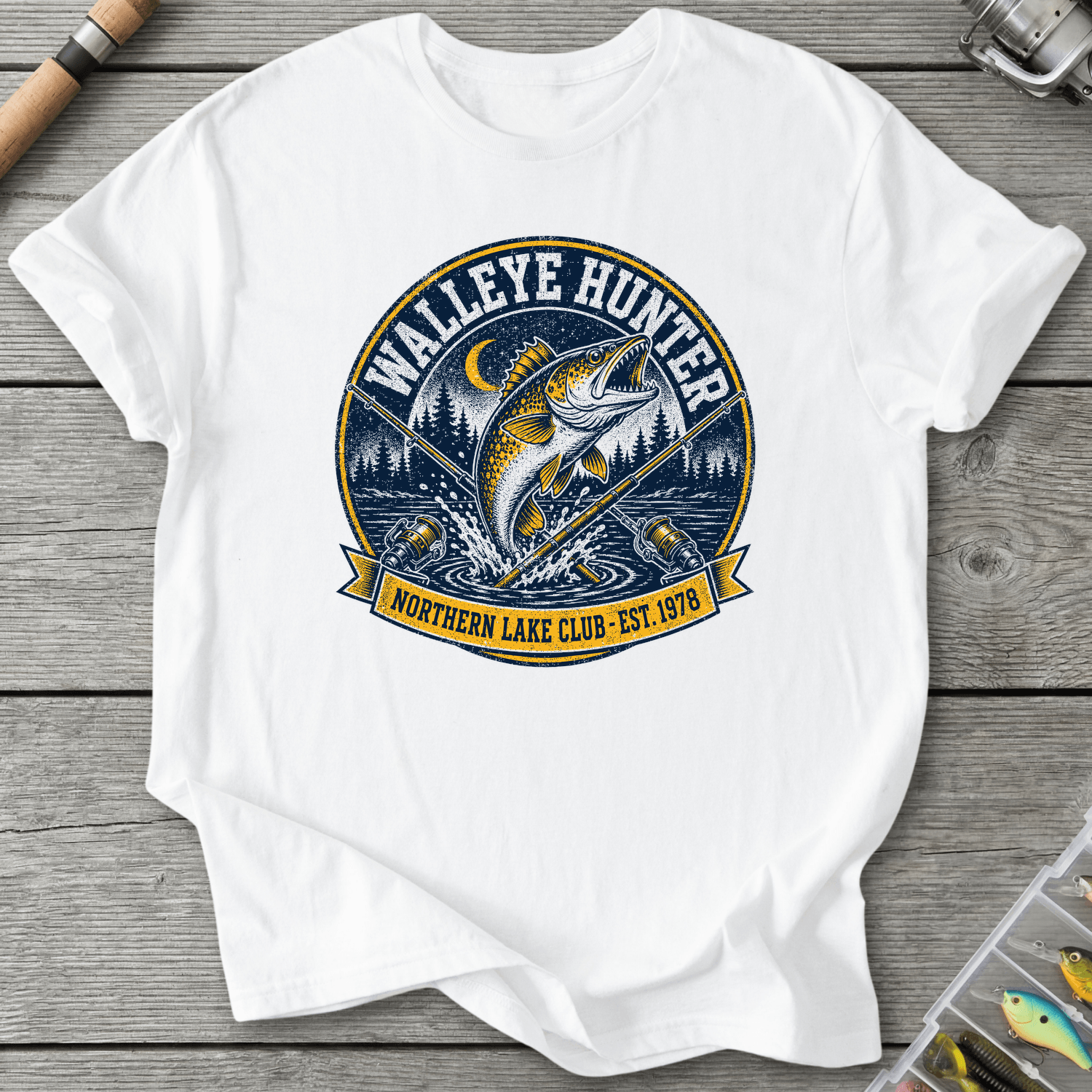 Walleye Hunter Club T-Shirt in White | River Giants Club